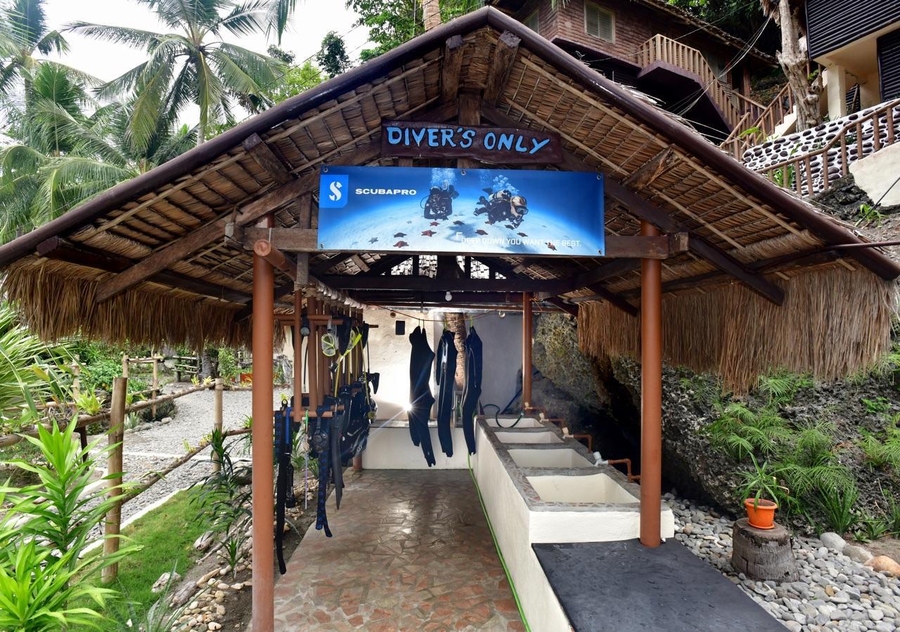 Cove Paradise Beach And Dive Resort Siaton Exterior photo