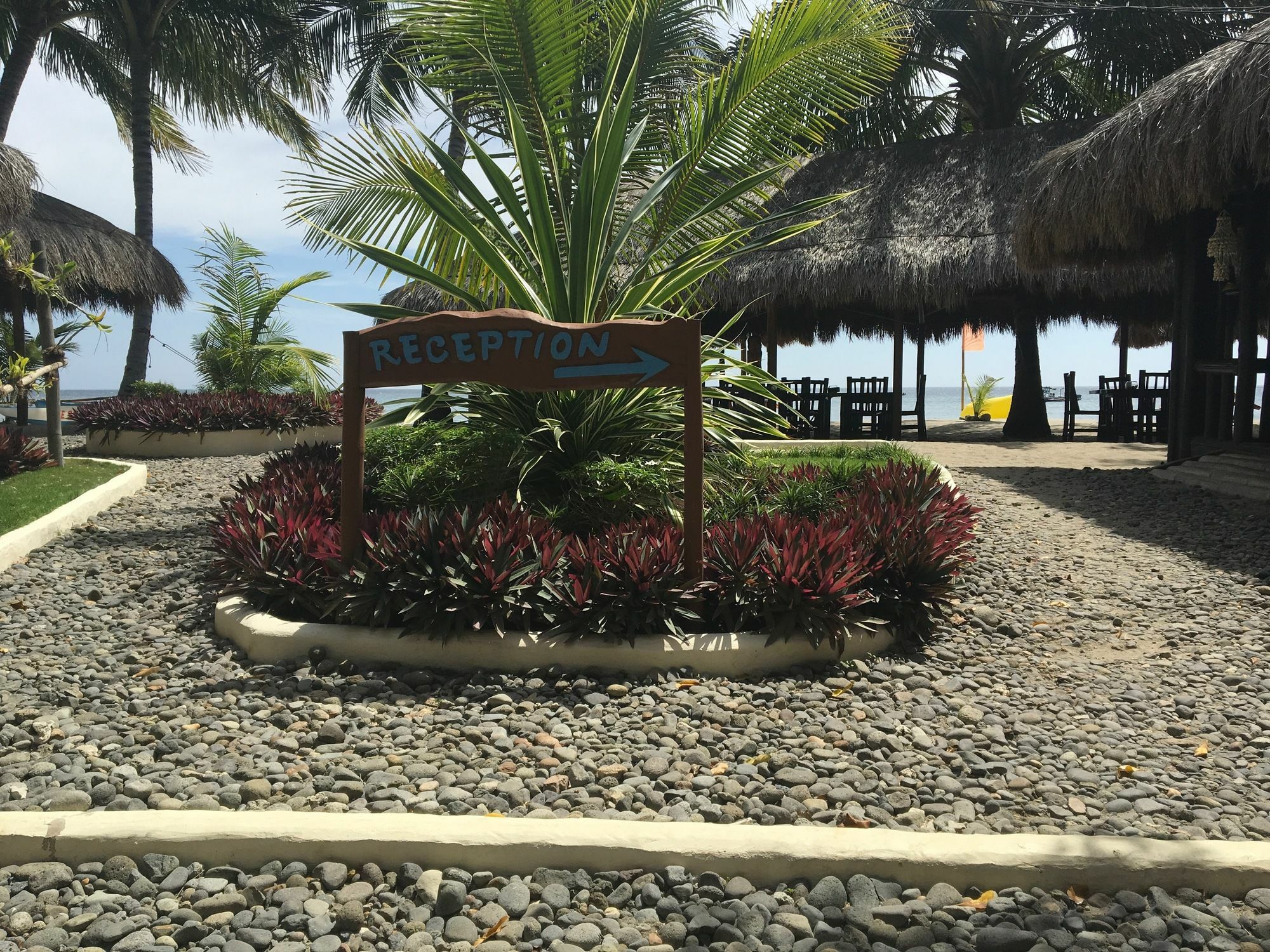 Cove Paradise Beach And Dive Resort Siaton Exterior photo